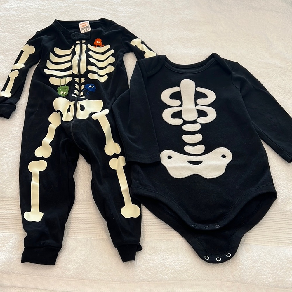 Gymboree 12-18m skeleton onesie and pajamas like new s